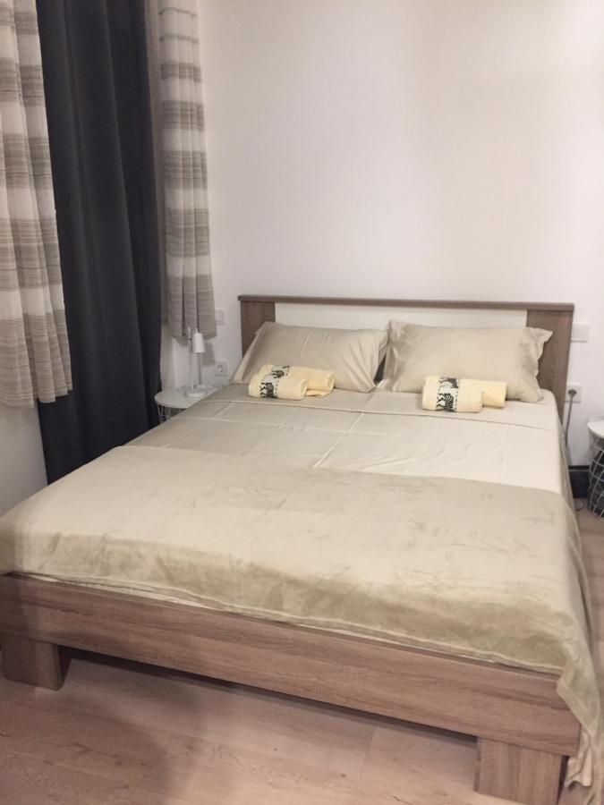 Studio Apartmani Paola غييكا المظهر الخارجي الصورة