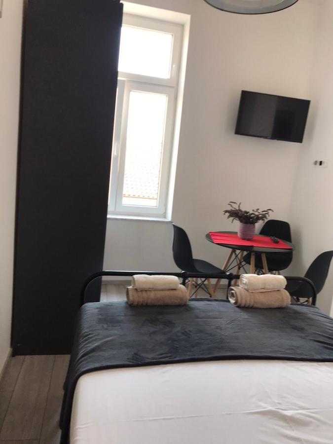Studio Apartmani Paola غييكا المظهر الخارجي الصورة
