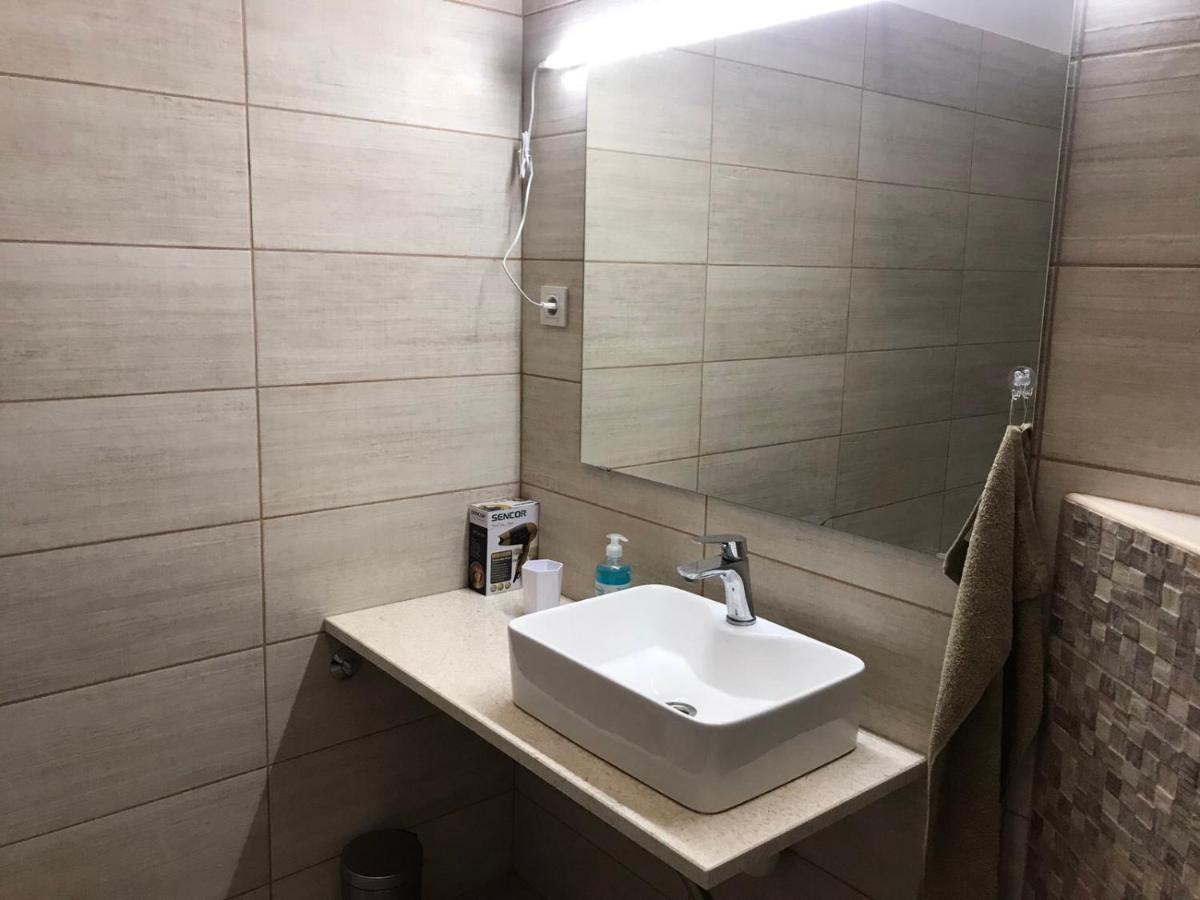 Studio Apartmani Paola غييكا المظهر الخارجي الصورة