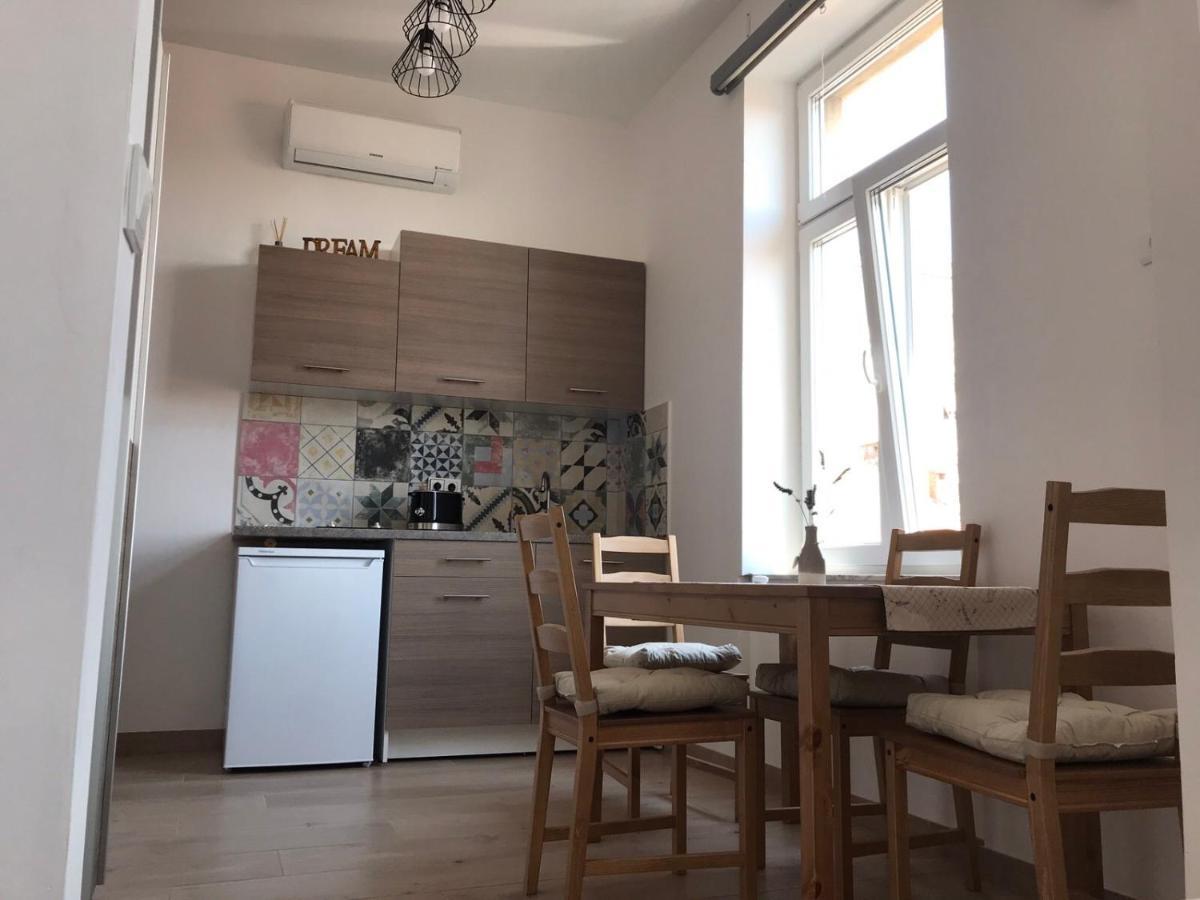 Studio Apartmani Paola غييكا المظهر الخارجي الصورة